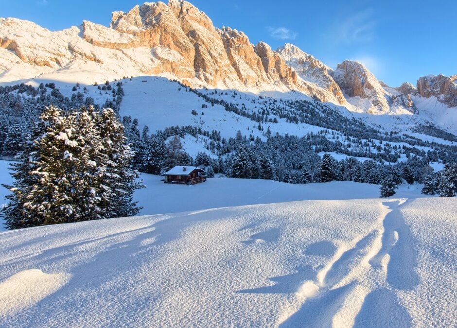 SkiItaly ItalianSkiResorts DolomitiSki AlpsSkiing SkiInItaly SnowSportsItaly SkiHolidayItaly SkiDolomites SkiAlpsItaly ItalyWinterSports